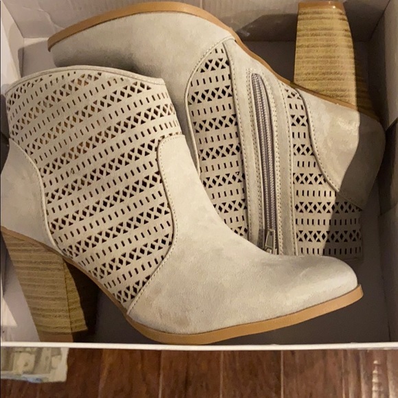 Qupid booties - Picture 2 of 8